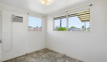 320 W Lanai St, Kahului, HI 96732