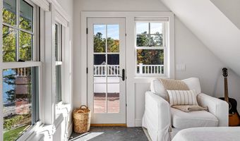 451 Appletree Point Rd, Burlington, VT 05408