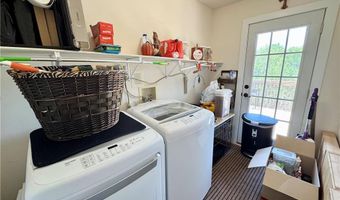 243 Hunter Ridge Ln, Ararat, NC 27007