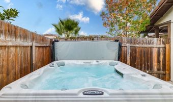 2125 Yankee Ct, Escondido, CA 92029