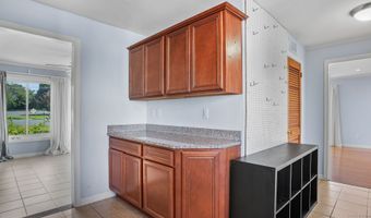 498 Juniper Ln, Cheshire, CT 06410