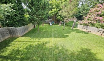 9721 BELLEVUE Dr, Bethesda, MD 20814