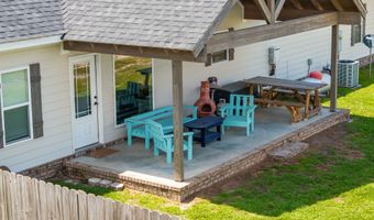404 Zoarbella Dr, Baxley, GA 31513