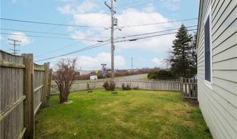 395 Aquidneck Ave, Middletown, RI 02842