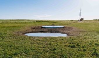 885 Th Rd, Bassett, NE 68714