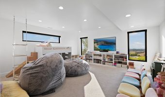 348 E HIDDEN LAKE Dr, Bountiful, UT 84010