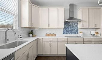 277 Springview St, Ann Arbor, MI 48103
