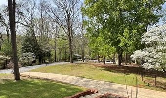 270 Riverhill Dr, Athens, GA 30606