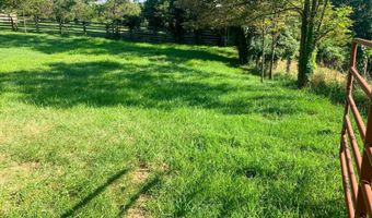 10735 Pleasanton Rd, Athens, OH 45701