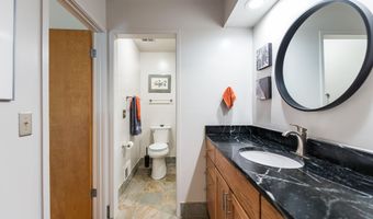2 Haverhill Ct, Ann Arbor, MI 48105