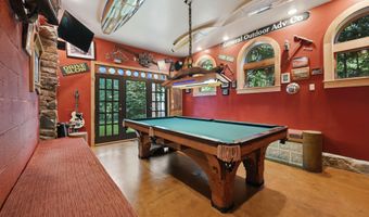 29 Old Forty Acre Mountain Rd, Danbury, CT 06811