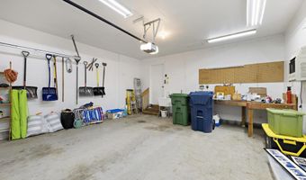 501 Spray Ave, Beachwood, NJ 08722