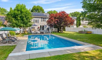 29 Grey Meadow Dr, Burlington, VT 05408