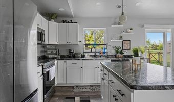 1430 Dacar St, Belle Fourche, SD 57717
