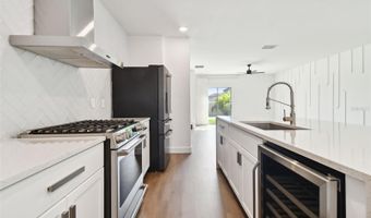 5507 RAINWOOD MEADOWS Dr, Apollo Beach, FL 33572