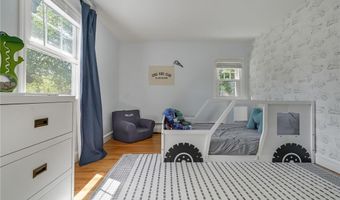 5 Indigo Rd, Barrington, RI 02806