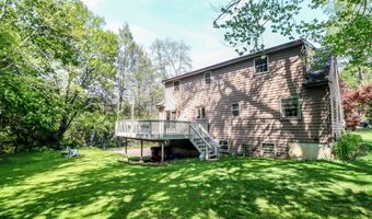 6 Brookdale Ln, Brookfield, CT 06804