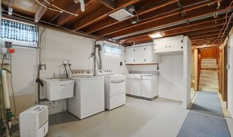 3211 Ridgewood Ave, Ashtabula, OH 44004