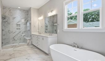 822 River Oaks Ln, Charlotte, NC 28226