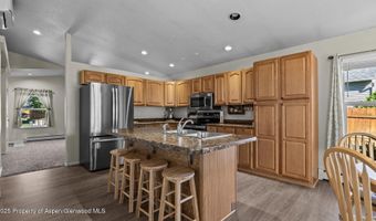 321 Columbine Dr, Rifle, CO 81650