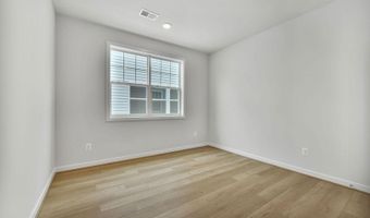 42018 NIGHT NURSE Cir, Ashburn, VA 20148