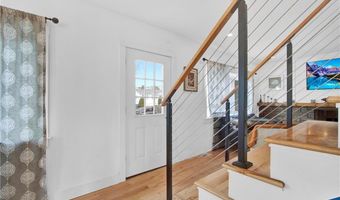 40 Rosner Ave, North Providence, RI 02904