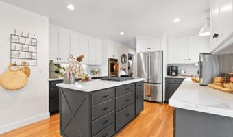 995 Old Farm Ln, Aptos, CA 95003