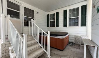 194 S PORT ROYAL Ln, Apollo Beach, FL 33572
