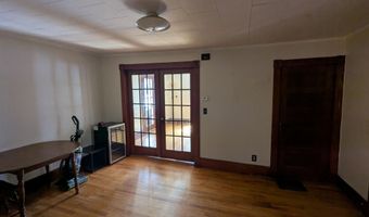 3 Dean St, Bangor, ME 04401