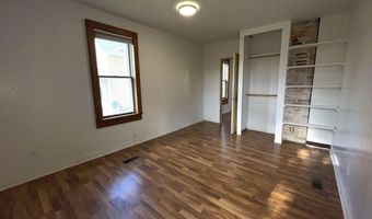 212 N WATER St, Algoma, WI 54201