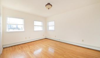 9 Cabot Rd W, Massapequa, NY 11758