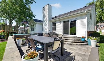 918 Claybend Dr, Ballwin, MO 63011