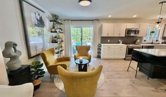 16 Stagecoach Rd, Barrington, NH 03825