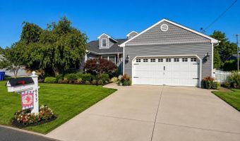 653 Neptune Ave, Beachwood, NJ 08722