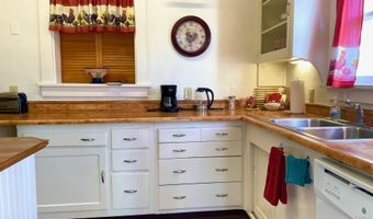 302 HOVLAND St, Bisbee, AZ 85603