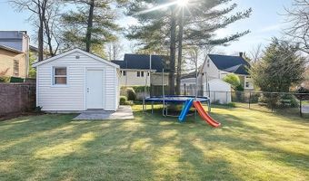 9 Bagley Ave, Albertson, NY 11507