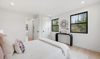 9200 CEDAR Ln, Bethesda, MD 20814