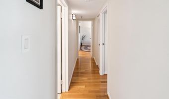 7401 WESTLAKE Ter 616, Bethesda, MD 20817