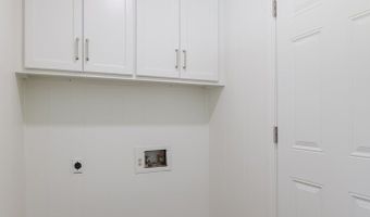 813 Gordon Ave, Adel, GA 31620