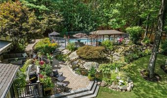 8 Princess Pine Rd, Lincoln, RI 02865