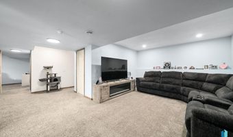 2026 ACE Ave, Brookings, SD 57006