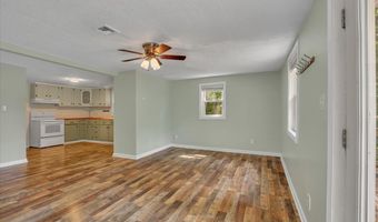 68 Old Oak Trl, Coventry, CT 06238