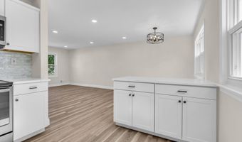 93 Windward Dr, Barnegat, NJ 08005
