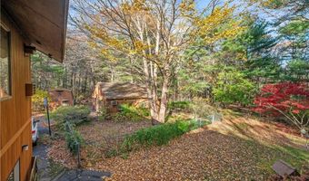 972 Reynolds Rd, Glocester, RI 02814