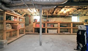 22 Bateman Ave, Newport, RI 02840