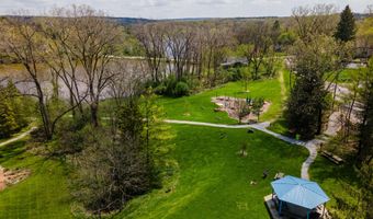 4120 Woodland Dr, Ann Arbor, MI 48103