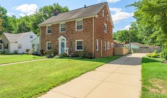 228 Kenwick Dr, Akron, OH 44313