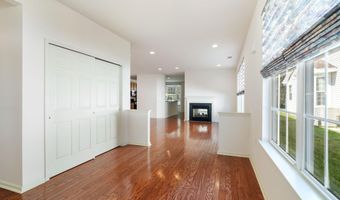 15 Five Bridges Ct, Barnegat, NJ 08005