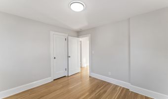 11 Roger Ave, Danbury, CT 06810