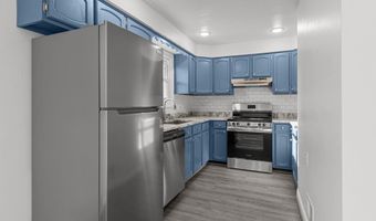 701 E LONGVIEW Dr, Appleton, WI 54911